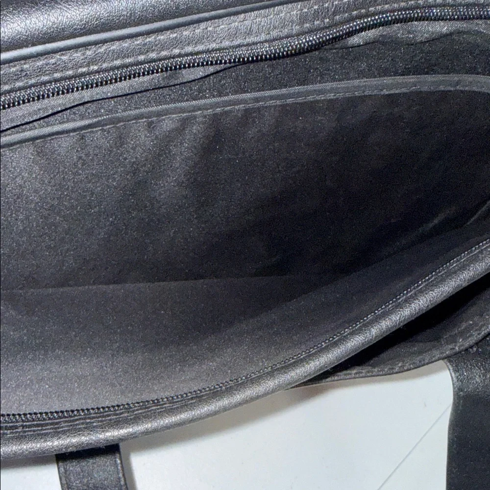 Leeds University of Iowa Hawkeyes Black Faux Leather Briefcase Laptop Bag Mens